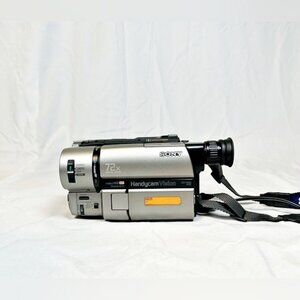Sony Handycam Vision 72x Digital Zoom Video Hi8 Steadyshot Camcorder CCD-TRV65